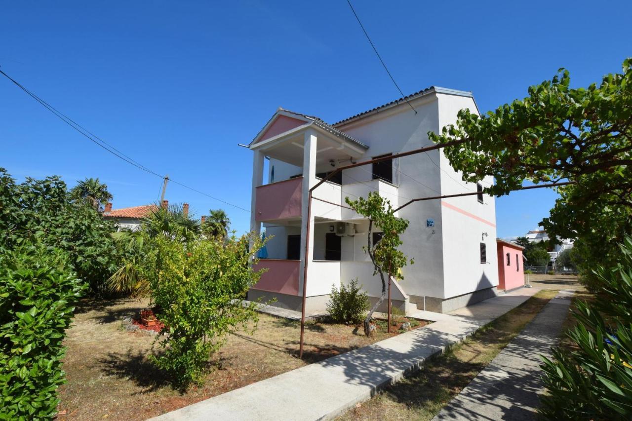 Apartments Petrovic Малинска Екстериор снимка