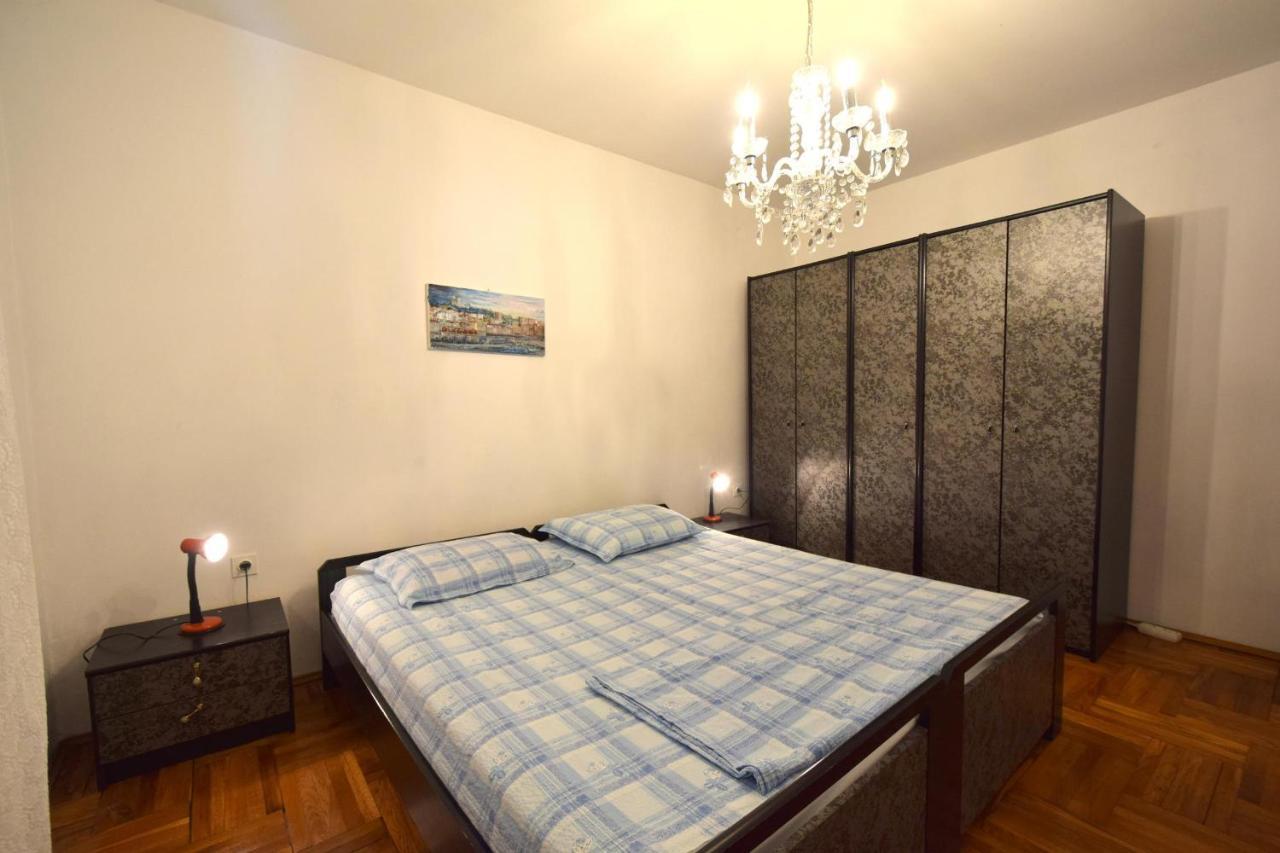 Apartments Petrovic Малинска Екстериор снимка
